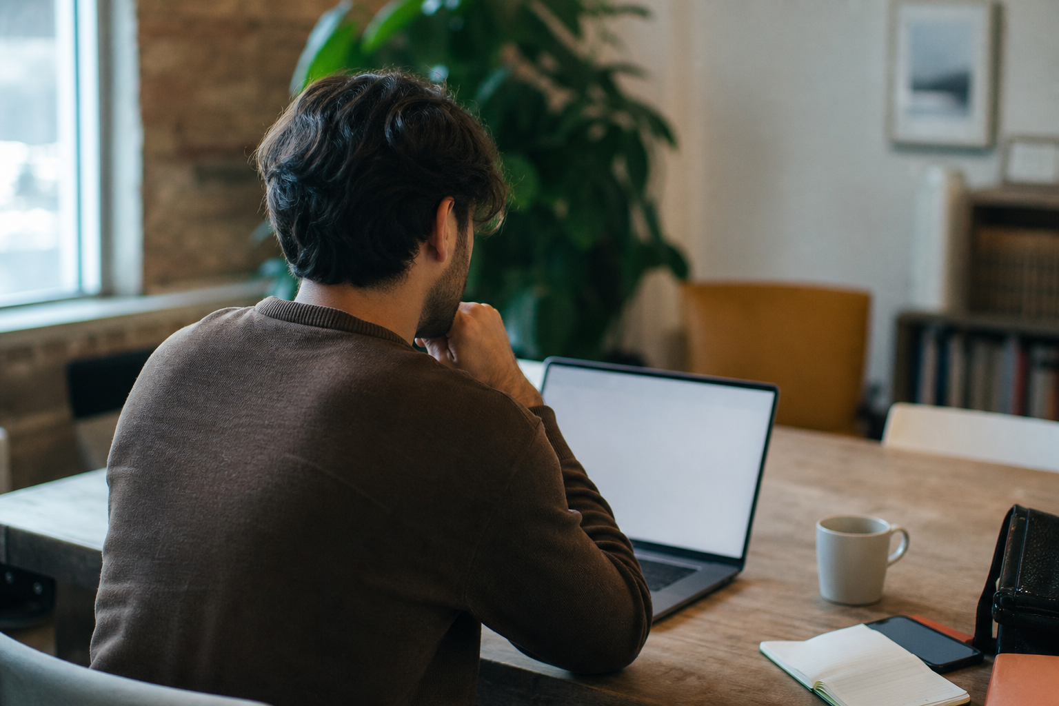 How ChatGPT, Gemini, Perplexity and Google AI Mode Choose Which Brands to Recommend